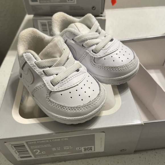 Infant Shoe Size Chart Guide - Picture 3 of 8